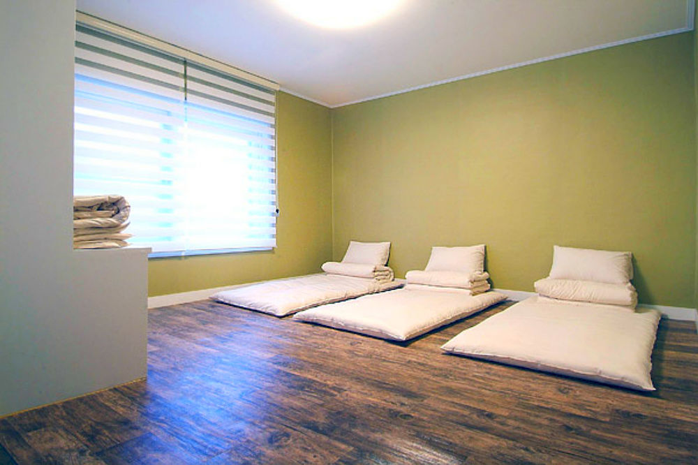 Crib 49 Guesthouse - Foreigner Only Seul Zewnętrze zdjęcie